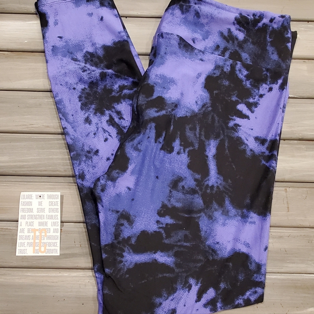 Lularoe Halloween Tie Dye Acid Wash Black Purple Tall and Curvy leggings NWOT #1